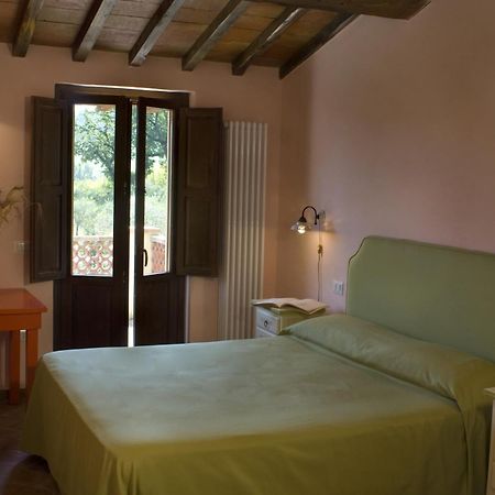 Borgo Le Capannelle Aparthotel Castel Ritaldi Szoba fotó