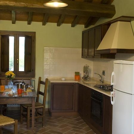 Borgo Le Capannelle Aparthotel Castel Ritaldi Kültér fotó