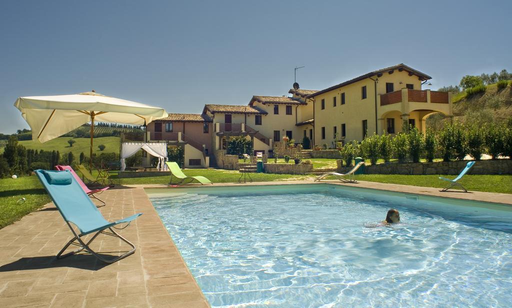 Borgo Le Capannelle Aparthotel Castel Ritaldi Kültér fotó