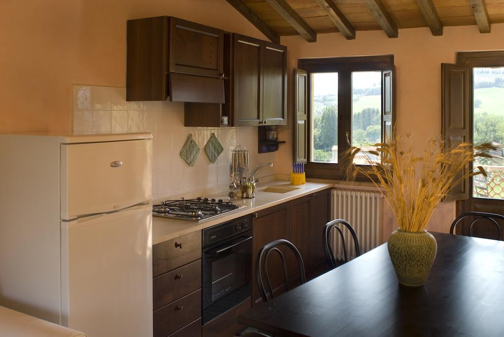 Borgo Le Capannelle Aparthotel Castel Ritaldi Szoba fotó