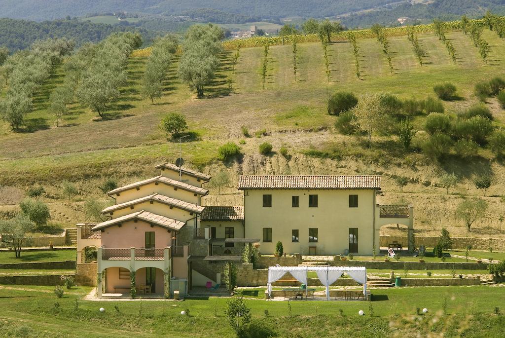 Borgo Le Capannelle Aparthotel Castel Ritaldi Kültér fotó