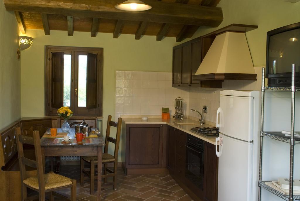 Borgo Le Capannelle Aparthotel Castel Ritaldi Kültér fotó