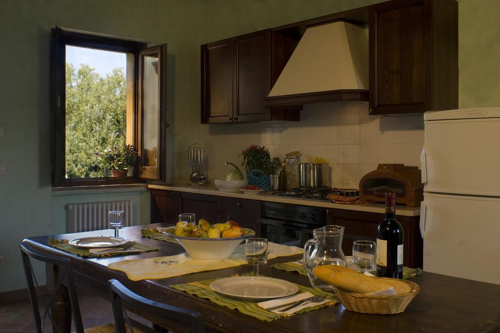 Borgo Le Capannelle Aparthotel Castel Ritaldi Kültér fotó