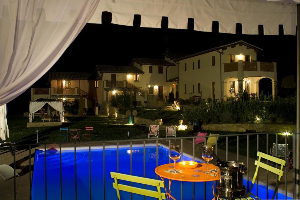 Borgo Le Capannelle Aparthotel Castel Ritaldi Kültér fotó